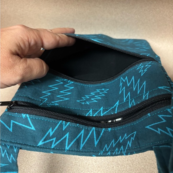 Grateful Dead Blue Bolts crossbody Bag - Picture 4 of 6